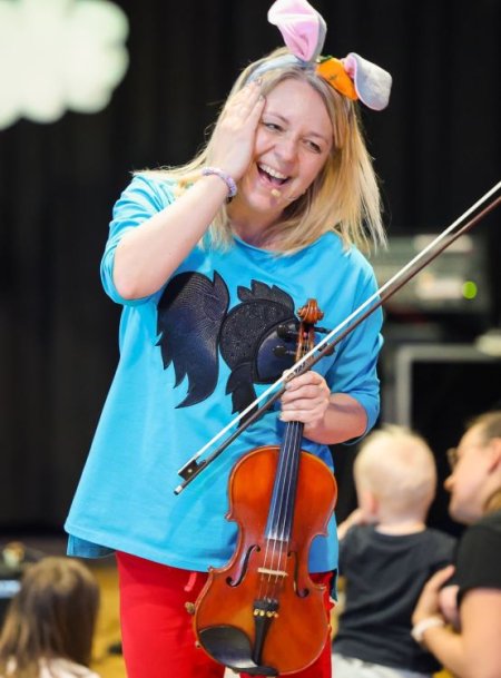 MALUCHY W KRAINIE DŹWIĘKU. ZŁOTA RYBKA